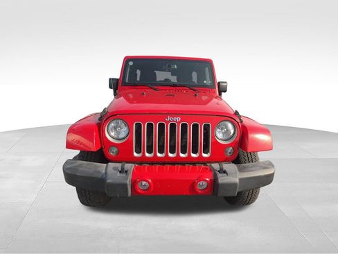 Used 2018 Jeep Wrangler Unlimited Sahara w/ Connectivity Group AWD/4WD image 41