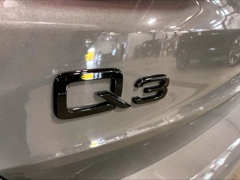Certified 2025 Audi Q3 2.0T Premium w/ Convenience Package image 8