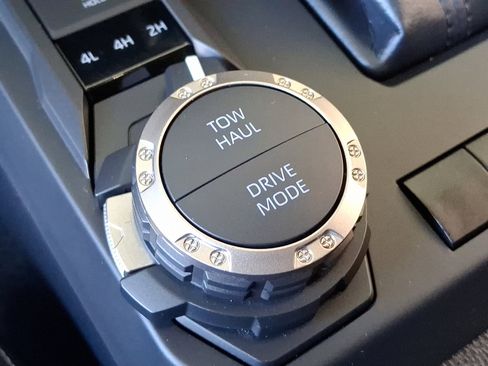 Used 2024 Toyota Tacoma TRD Sport image 24