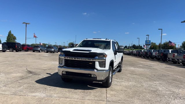 Used 2022 Chevrolet Silverado 2500 LT w/ Convenience Package AWD/4WD image 4