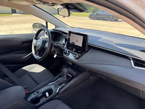 Used 2024 Toyota Corolla LE FWD image 23