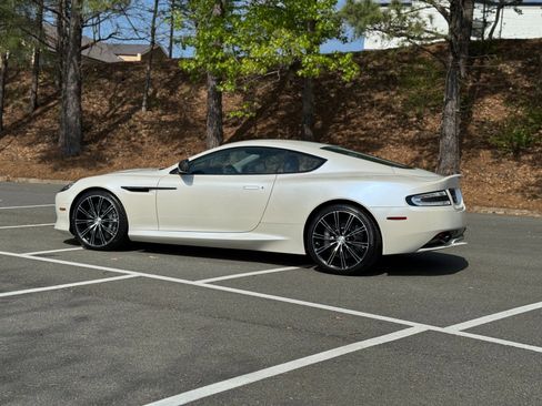 Used 2015 Aston Martin DB9 Coupe image 9