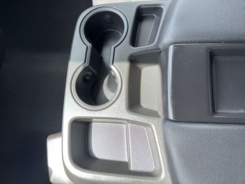 Used 2022 Chevrolet Silverado 1500 LT AWD/4WD image 23