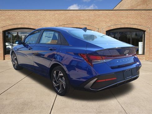 New 2025 Hyundai Elantra Sport image 6