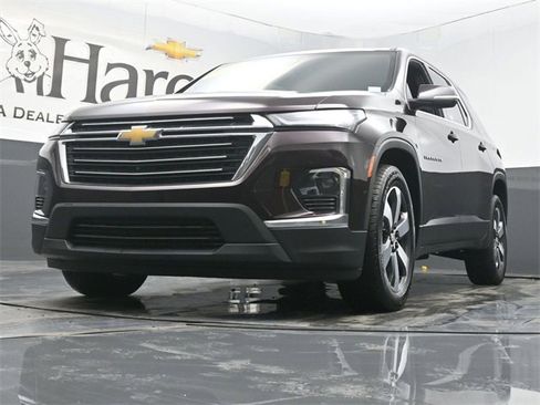 Used 2023 Chevrolet Traverse LT w/ LT Premium Package image 55