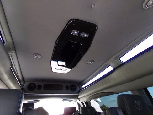 Used 2022 Chevrolet Express 2500 Extended RWD image 32