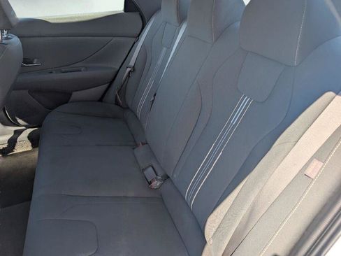 Used 2024 Hyundai Elantra SEL FWD image 37