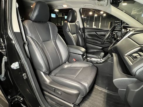 Used 2023 Subaru Ascent Limited w/ Technology Package image 4