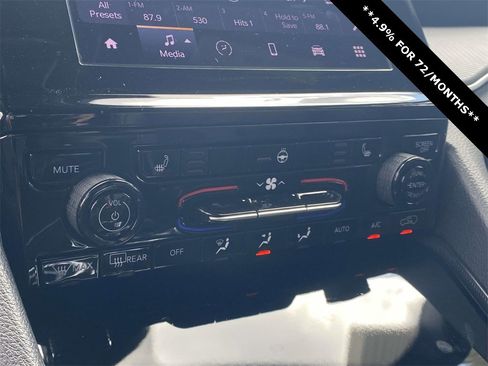 New 2025 Jeep Grand Cherokee Altitude image 45