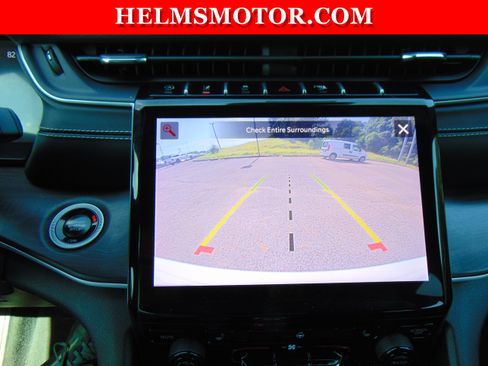 Used 2024 Jeep Grand Cherokee Limited w/ Black Appearance Package AWD/4WD image 29