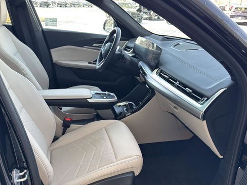 Used 2025 BMW X2 xDrive28i w/ Premium Package AWD/4WD image 11