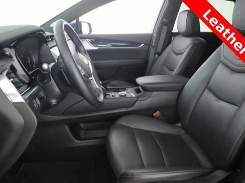 Used 2025 Cadillac XT5 Premium Luxury image 16