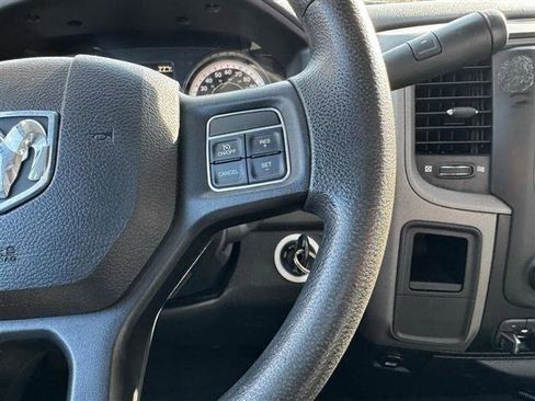 Used 2018 RAM 3500 Tradesman w/ Chrome Appearance Group RWD image 21