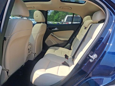 Used 2018 Mercedes-Benz GLA 250 4MATIC image 26