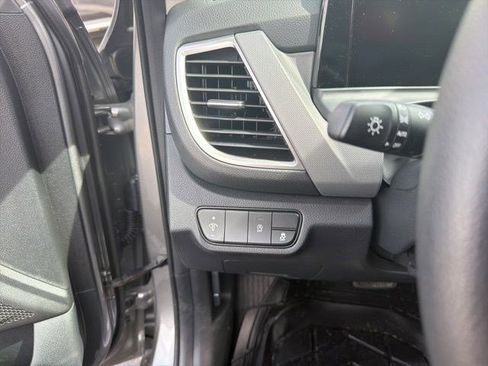 Used 2025 Kia Seltos LX AWD/4WD image 12