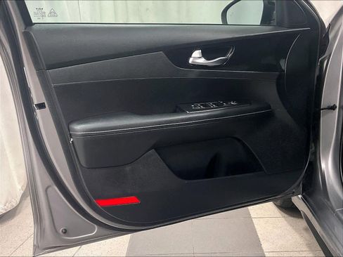 Used 2023 Kia Forte GT-Line image 9