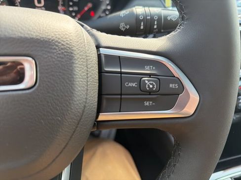 New 2026 Jeep Compass Latitude AWD/4WD image 9