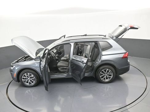 Used 2021 Volkswagen Tiguan S image 60