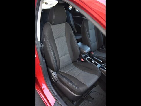 Used 2016 Hyundai Elantra GT image 30