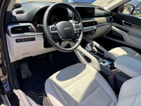 Used 2022 Kia Telluride EX w/ EX Premium Package AWD/4WD image 15