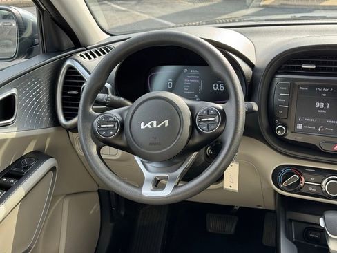 Used 2024 Kia Soul LX w/ Option Group 015 image 17