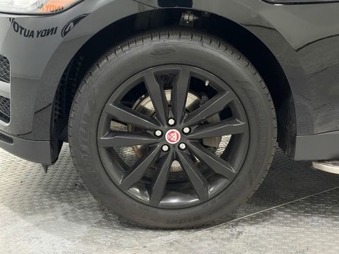 Used 2019 Jaguar F-PACE Prestige image 33