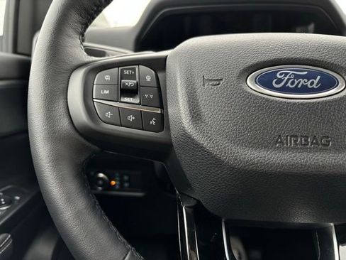 New 2025 Ford Ranger Lariat w/ FX4 Off-Road Package image 31