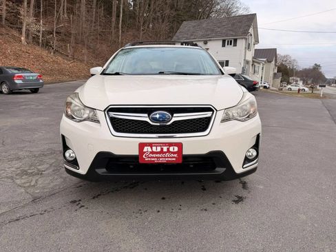 Used 2016 Subaru Crosstrek 2.0i Premium w/ Moonroof Package AWD/4WD image 2