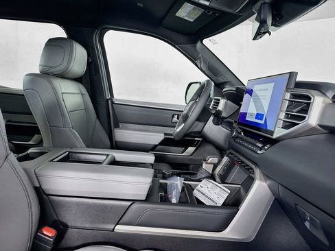 New 2026 Toyota Tundra Limited AWD/4WD image 32