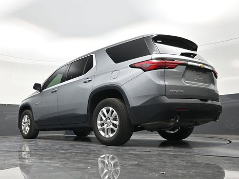 Used 2023 Chevrolet Traverse LS FWD image 22