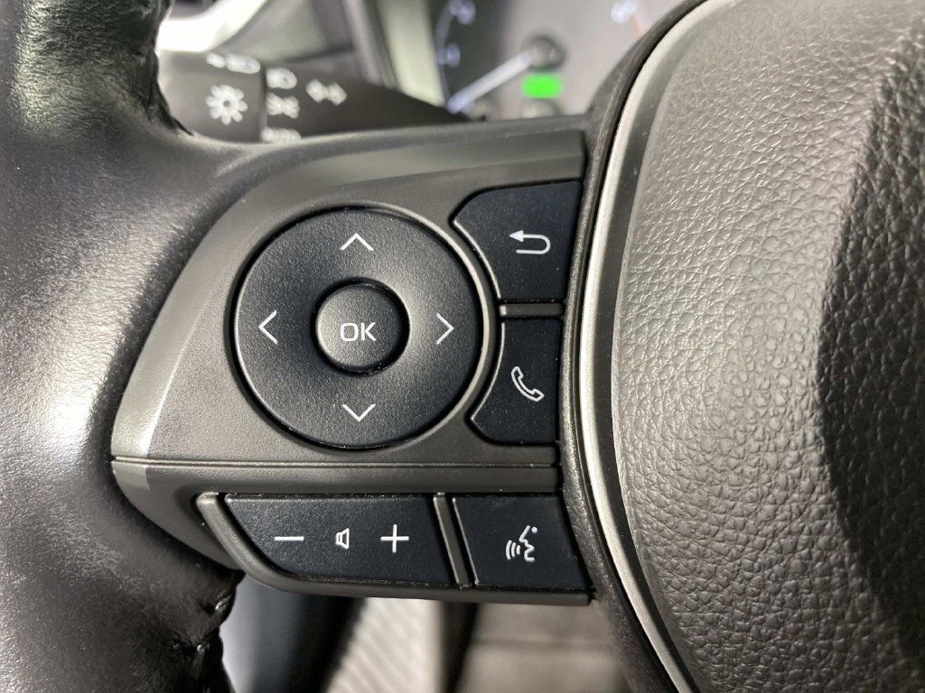 Used 2023 Toyota Corolla Cross AWD Hybrid w/ Moonroof Package image 18