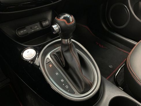 Used 2019 Kia Soul ! FWD image 20