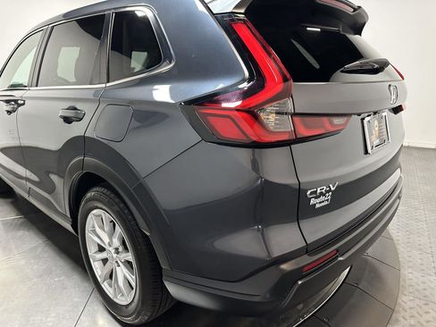 Used 2025 Honda CR-V EX image 10
