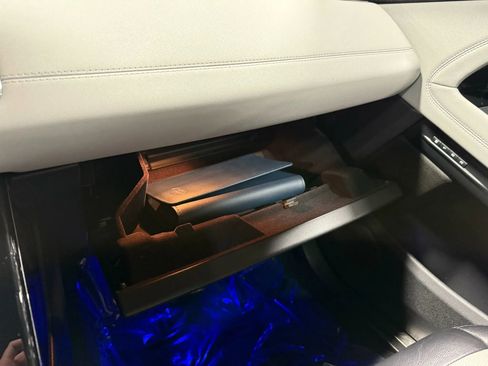 Used 2020 Land Rover Range Rover Evoque R-Dynamic S image 21