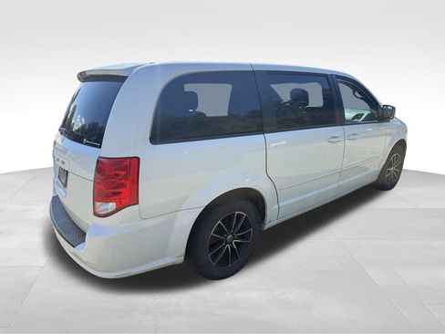 Used 2015 Dodge Grand Caravan SXT FWD image 6