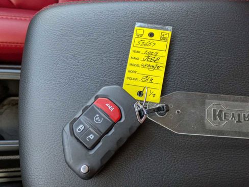 Used 2024 Jeep Wrangler Unlimited Rubicon 392 image 36