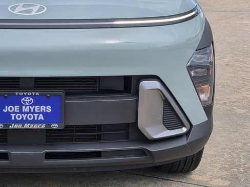 Used 2025 Hyundai Kona SEL AWD/4WD image 4