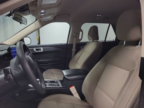 Used 2023 Ford Explorer 4WD image 12