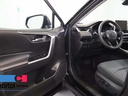 Certified 2025 Toyota RAV4 XLE AWD/4WD image 9