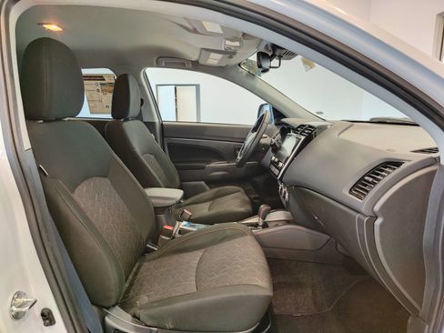 Used 2025 Mitsubishi Outlander Sport LE image 19