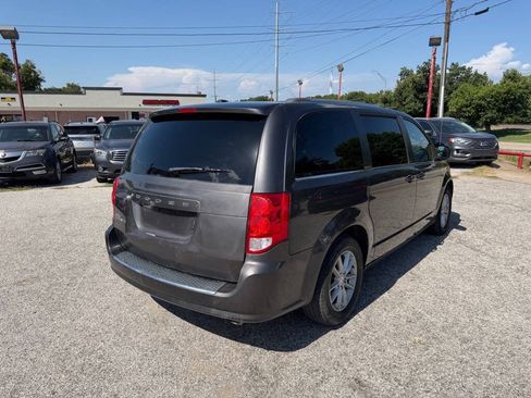 Used 2019 Dodge Grand Caravan SXT FWD image 7