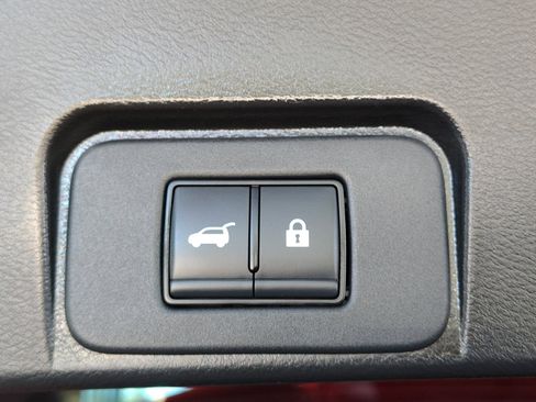 Certified 2023 Nissan Rogue SL w/ SL Premium Package image 35