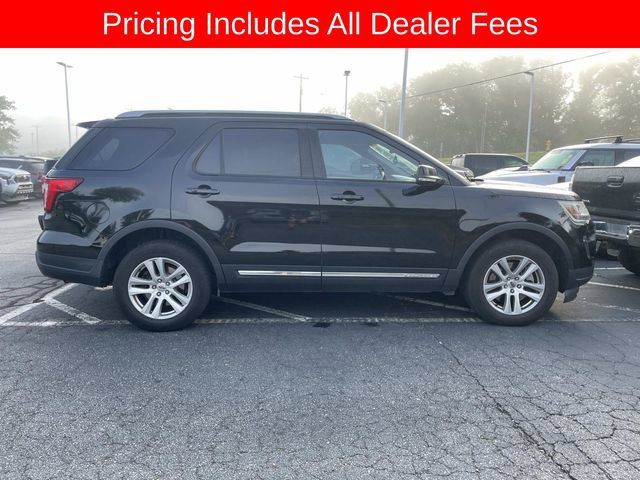 Used 2018 Ford Explorer XLT w/ Equipment Group 202A AWD/4WD image 9