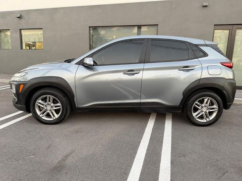 Used 2021 Hyundai Kona SE image 6