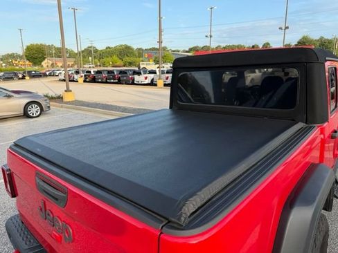 Used 2020 Jeep Gladiator Rubicon AWD/4WD image 5