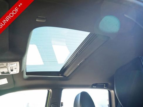 Used 2023 Toyota Tacoma TRD Off-Road w/ TRD Premium Off Road Package image 34