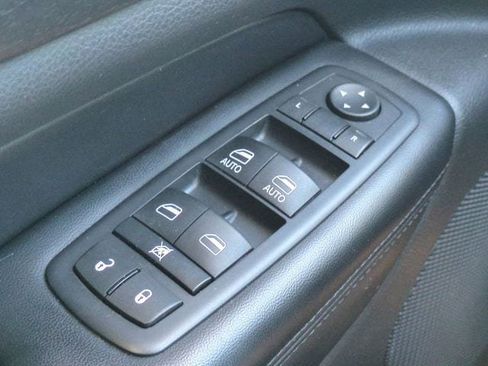 Used 2016 Jeep Grand Cherokee Laredo w/ Quick Order Package 23E AWD/4WD image 22