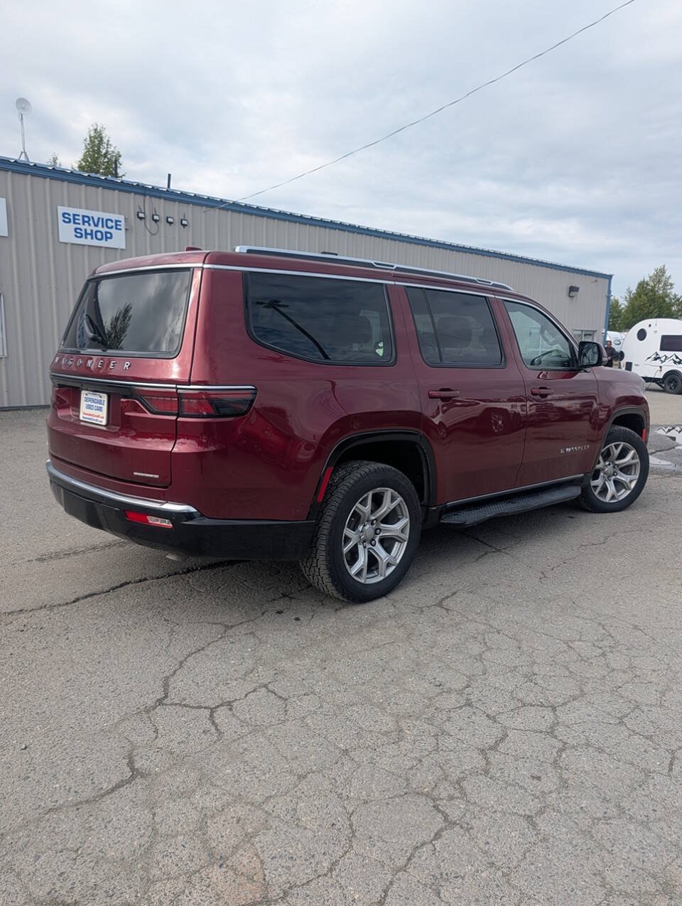 Used 2022 Jeep Wagoneer Series II AWD/4WD image 6