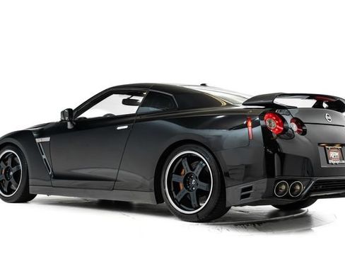 Used 2014 Nissan GT-R Black Edition AWD/4WD image 10
