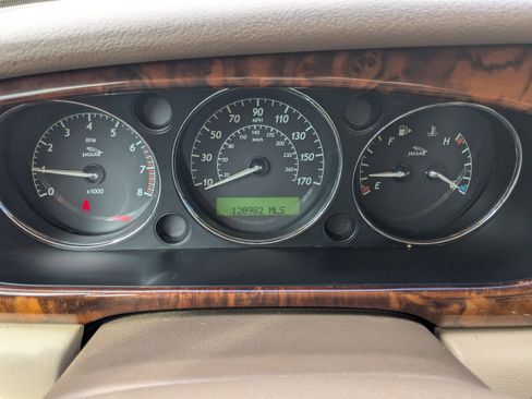Used 2006 Jaguar XJ8 L image 29